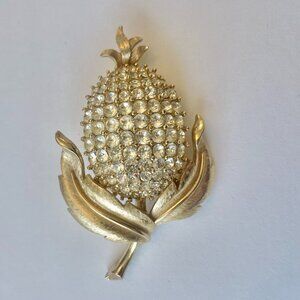 Crown Triaffari Pineapple Brooch